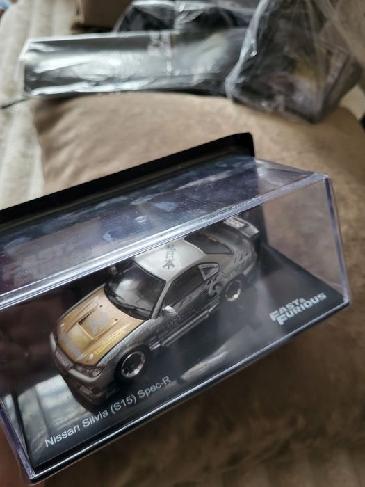 Модельні машинки .