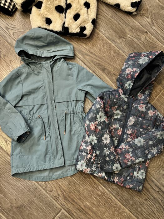 Куртки/жилетка на дівчинку весна 104-116