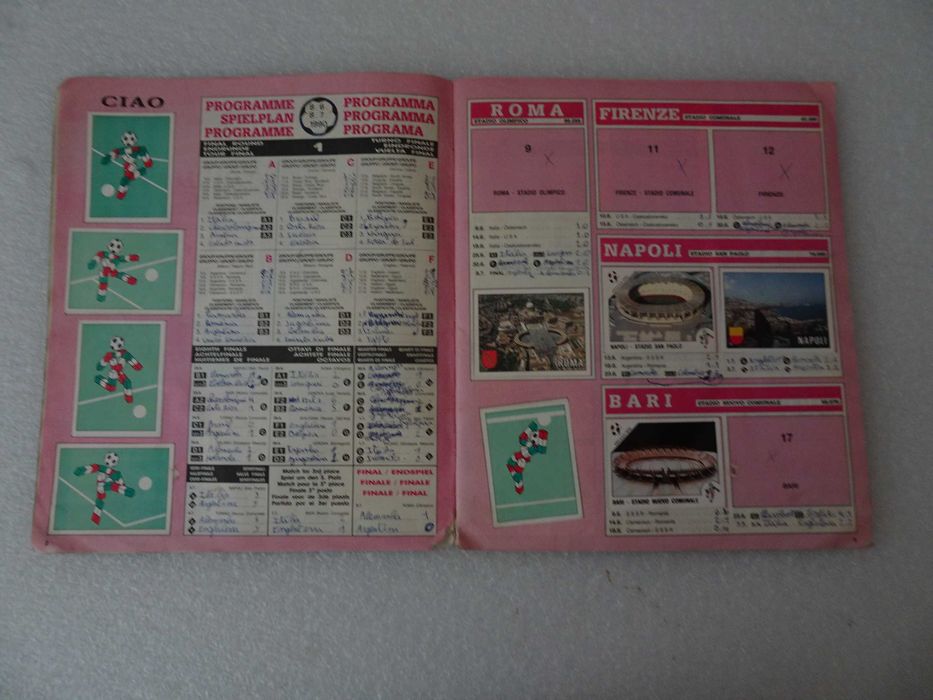 Caderneta de cromos Itália 90 - Panini (tem 301 cromos)