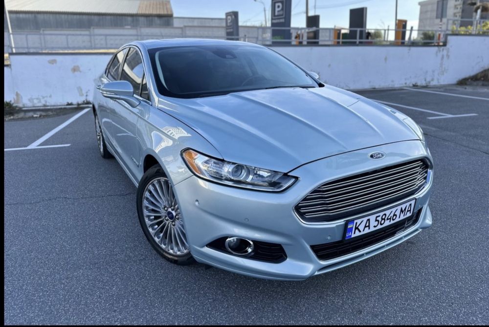 FORD FUSION 2013року