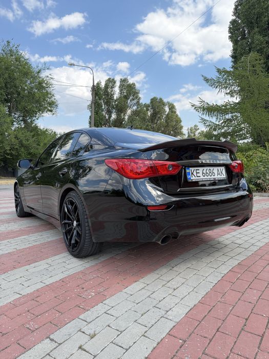 Infiniti Q50 2015г 3.5 Hybrid 141т км.