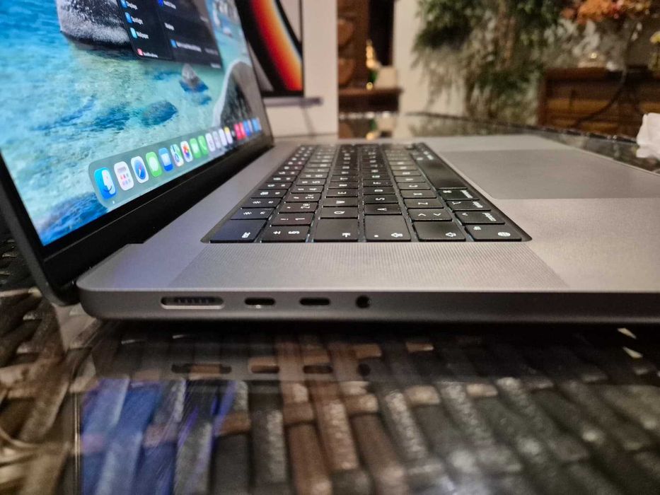 Apple MacBook Pro 16” M1 Pro 16GB RAM 512GB SSD Como Novo