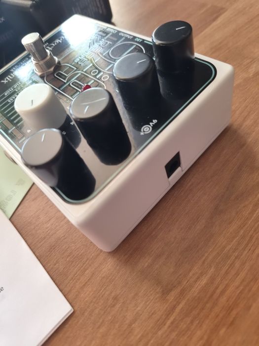 Electro Harmonix BASS9 Bass Machine Efekt gitarowy