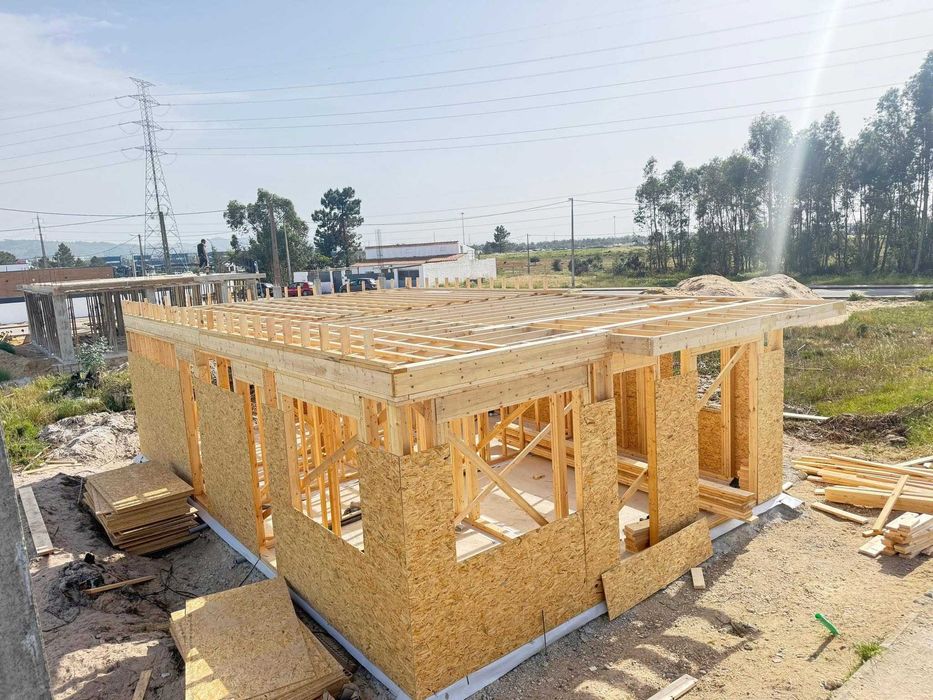 KINGSVIEW - CASAS SUSTENTÁVEIS - Chave na Mão