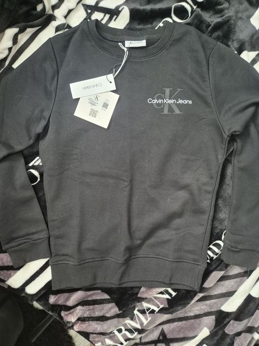 Czarna bluza ck r. S