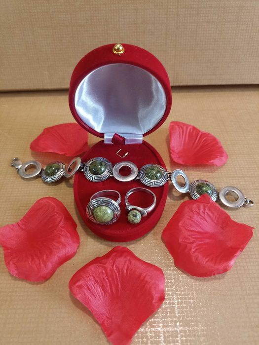 Серебряный комплект браслет, кольцо ,камень серпентинит, змеевик