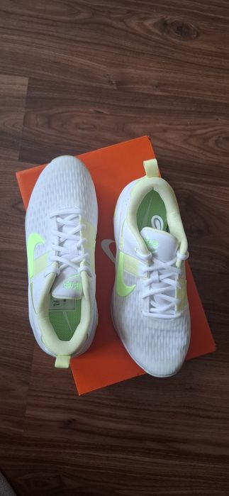 Оригінальні кросівки Nike Zoom Bella 6 Розмір 39