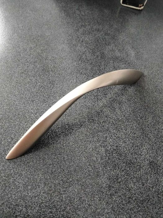 Продаю ручку мебельную