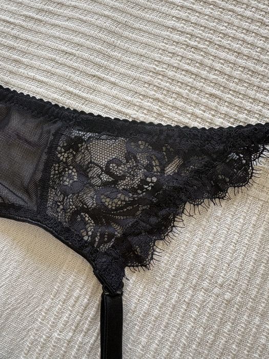 Czarny pas do pończoch handmade koronkowy XS