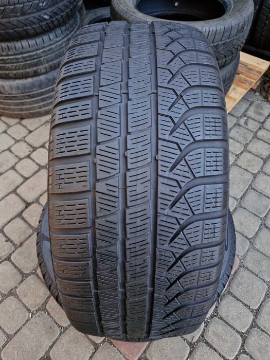 245/45R18 Pirelli PZero Winter 100V XL Зима склад шини резина шины покрышки Піреллі