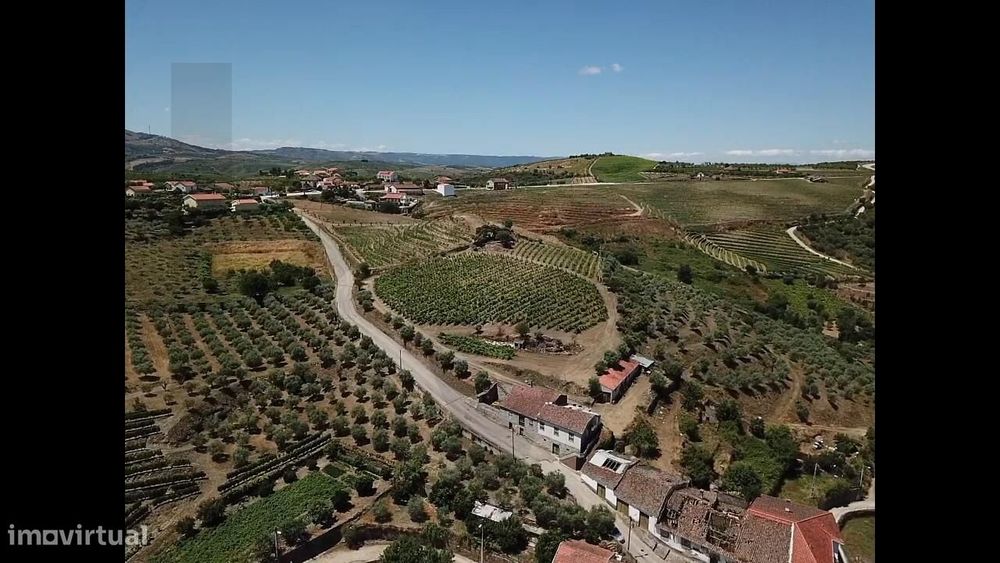 Venda Quinta/Herdade de 280m2,Para recuperar em São João da Pesqueira,