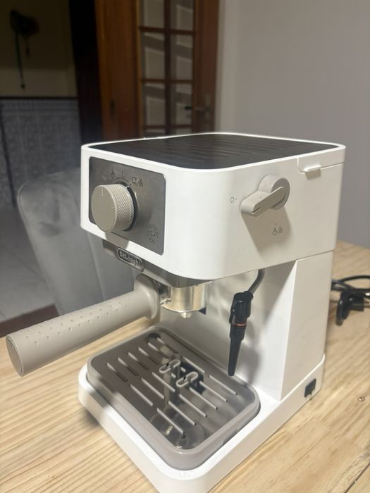 Vendo uma máquina de café semi-novo