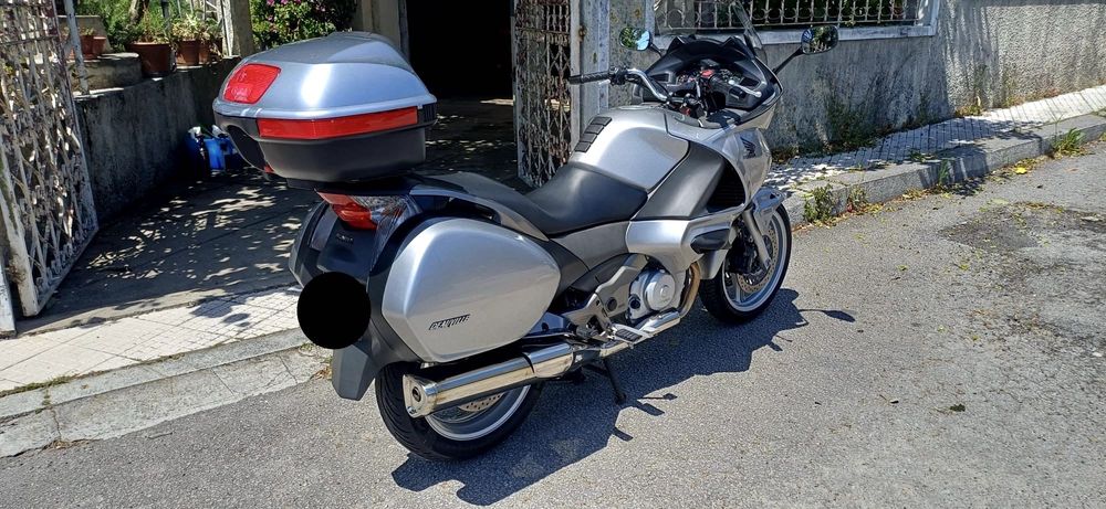 Honda Deauville 700 NT VA – 2012 | 15.917 kms | EXCELENTE ESTADO