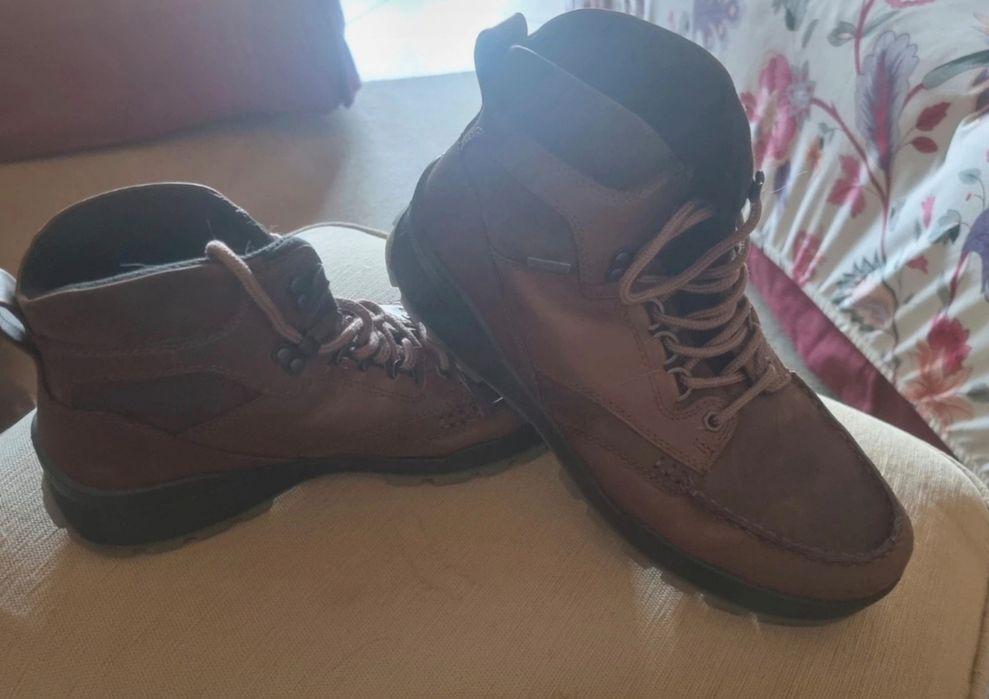 Botas Ecco Track 25