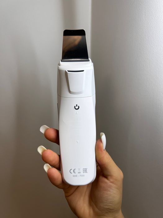 Artistry™ Dermasonic Прилад (ціна договорна)