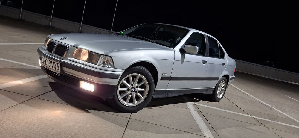 Bmw e36 316i sedan