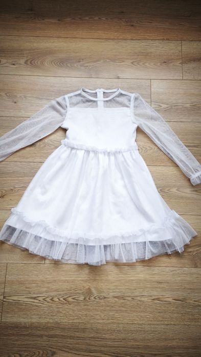 Плаття біленьке, святкове