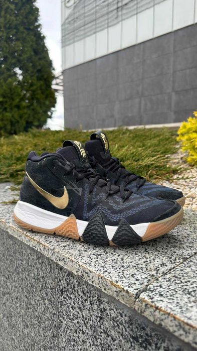 nike kyrie 4 - купити чоловічі кросівки - Ціна на OLX.ua