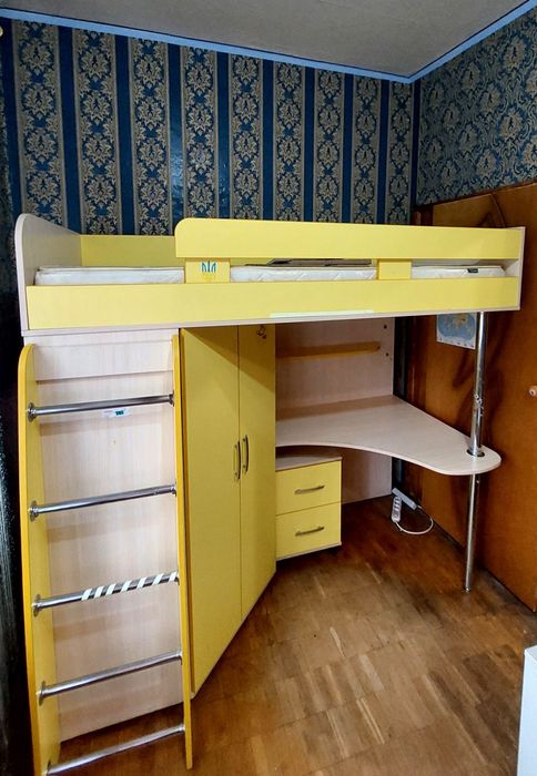 Дитяче + підліткове  двоярусне ліжко.