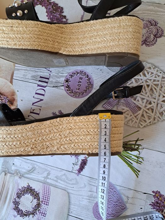 Босоніжки#танкетка#США#