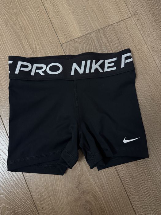 Шорти Nike Pro для тренувань XS розмір
