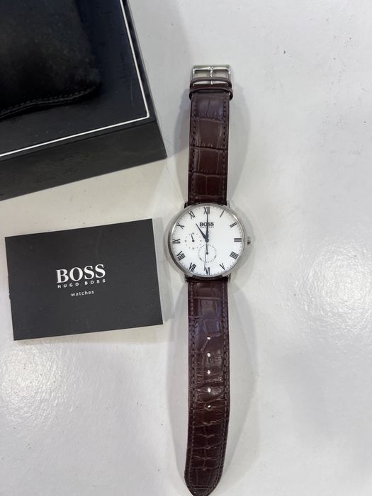 Relógio Hugo Boss de homem com bracelete em pele e caixa