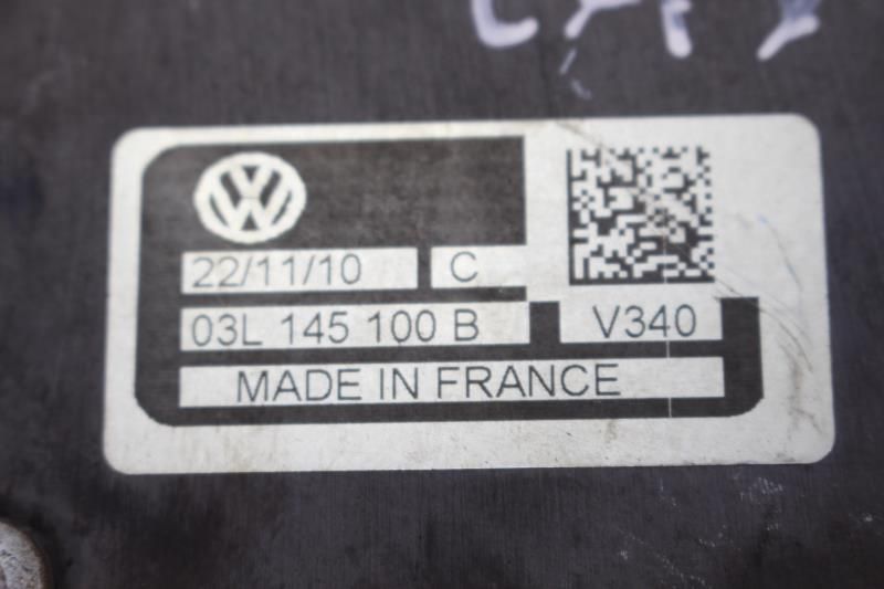 Depressor dos travões / bomba de vácuo VOLKSWAGEN Golf VI (5K1)