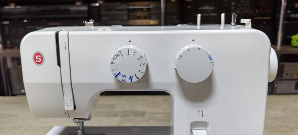 Швейна машинка Singer 1409