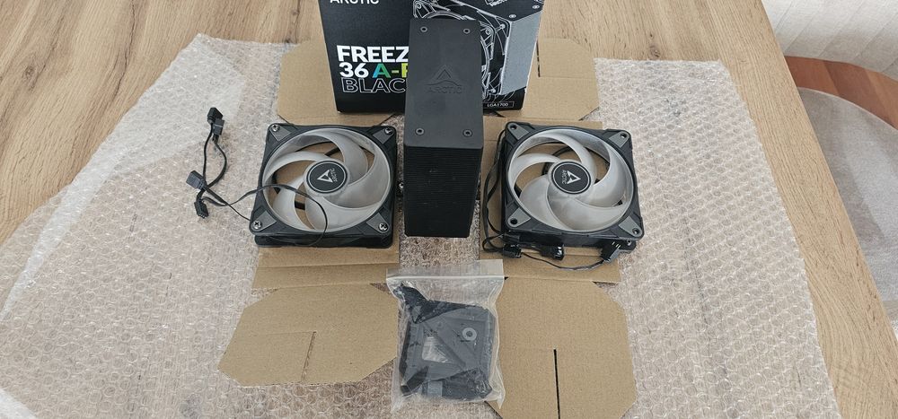 Arctic Freezer 36 A-RGB Black
