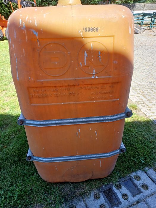 Zbiornik 1100 l na paliwo/olej
