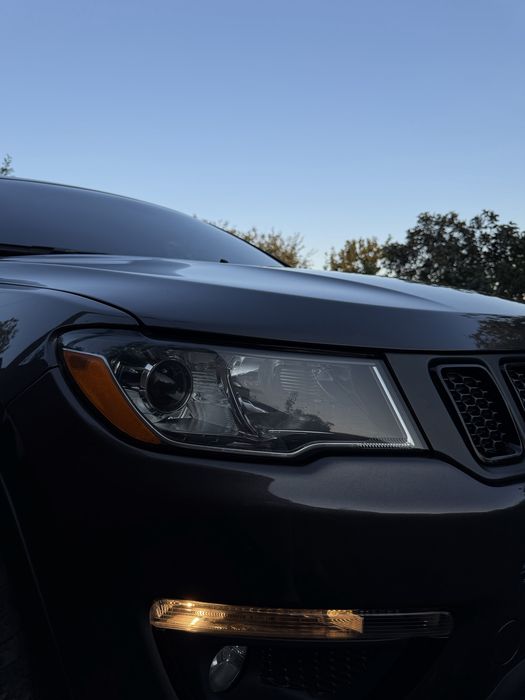 Продам Jeep Compass