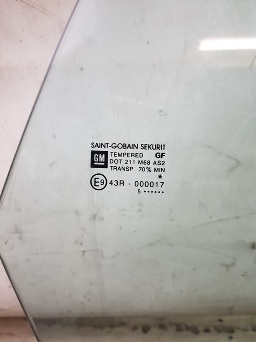 Szyba Drzwi Prawa Przód Opel Tigra B Cabrio 06R-