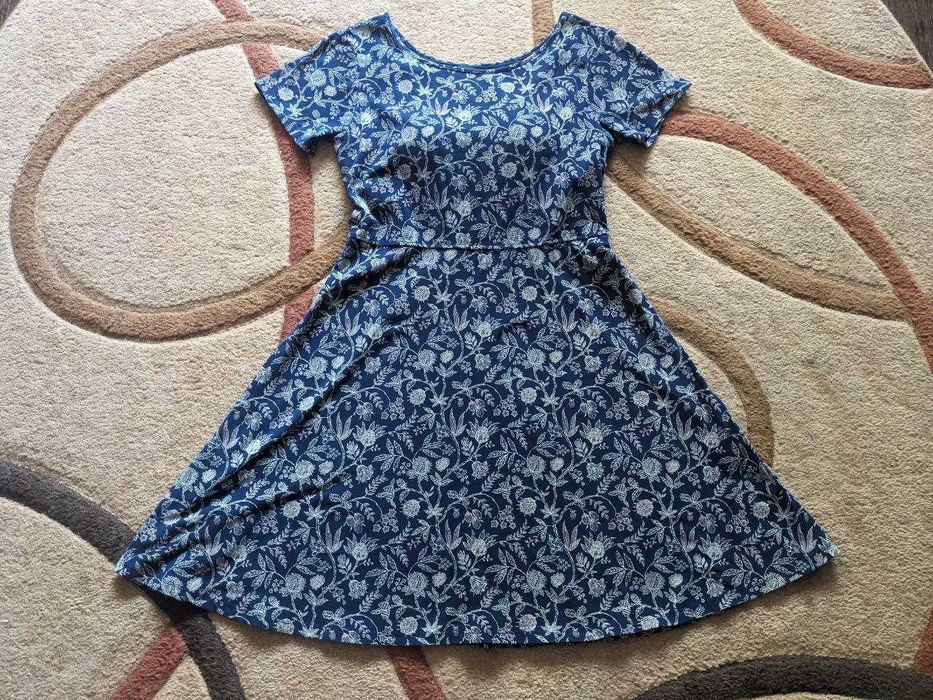 Платье Uniqlo миди 36(С)-38(М)