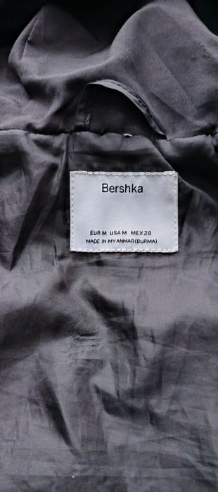 Kurtka damska M Bershka czarna zimowa młodzieżowa