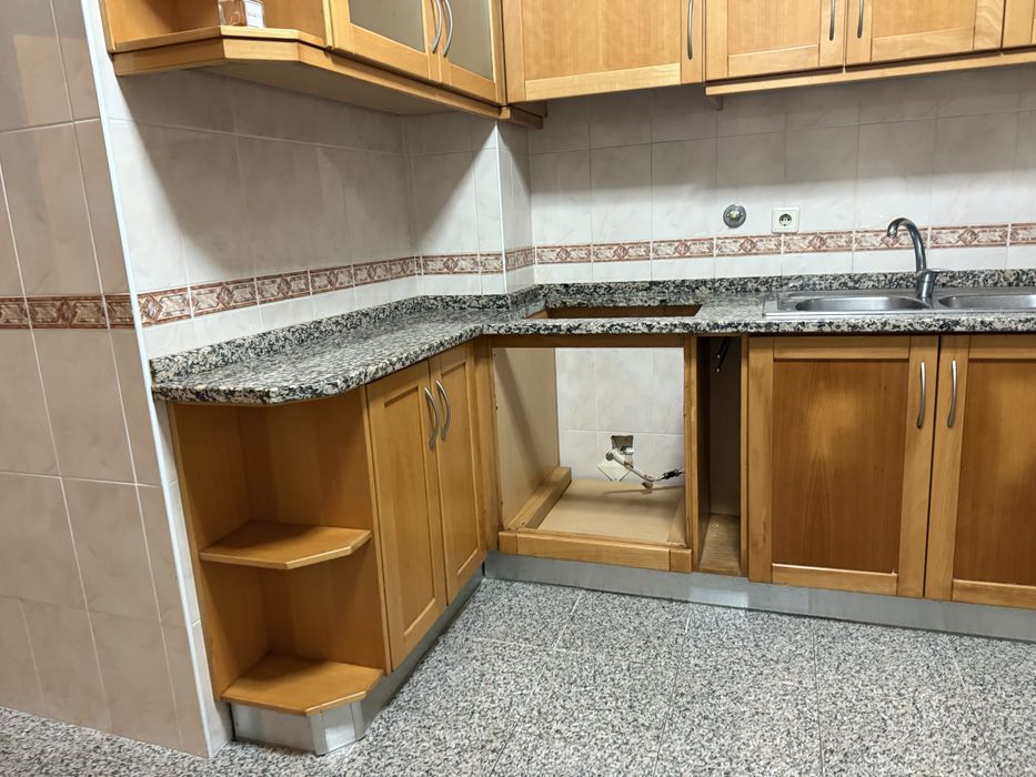 Cozinha em boa madeira