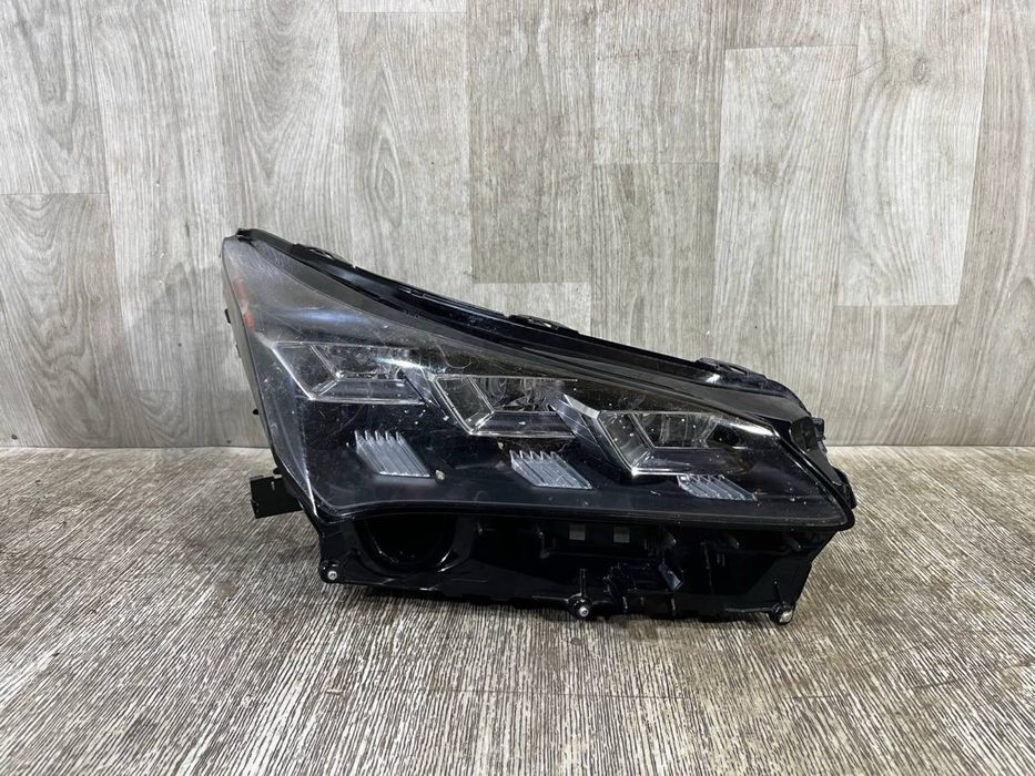 Фара передняя правая Lexus NX 1 / 2014 2015 2016 2017 г.