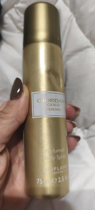 Dezodorant perfumowany damski Giordani Gold Essenza 3 szt Oriflame