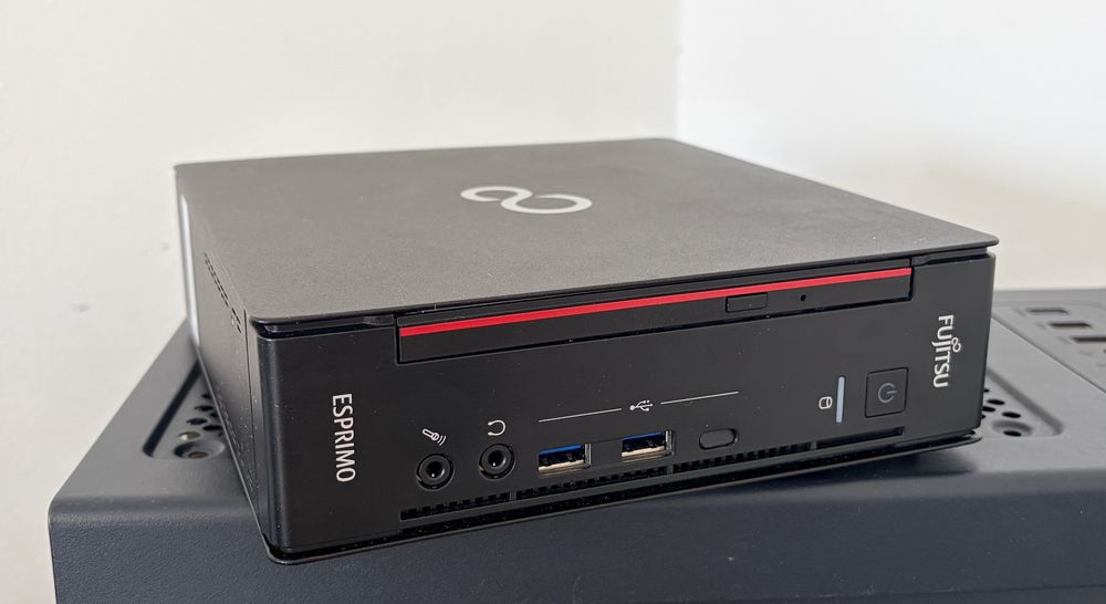 Mini PC Fujitsu Esprimo Q558 i3-9100 8GB 256GB Win10 Pro