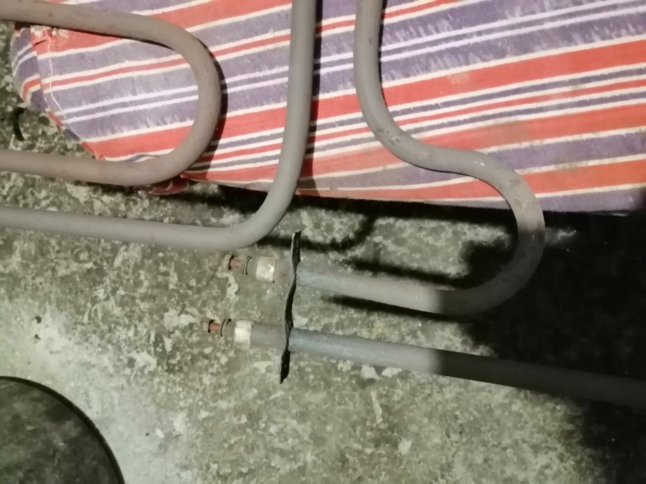 Продам тэн с элктро квадратный  духовки б/у в хорошем робочем состояни