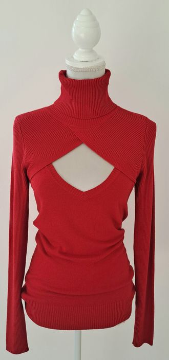 Camisola gola alta, com decote em malha vermelha tam M com