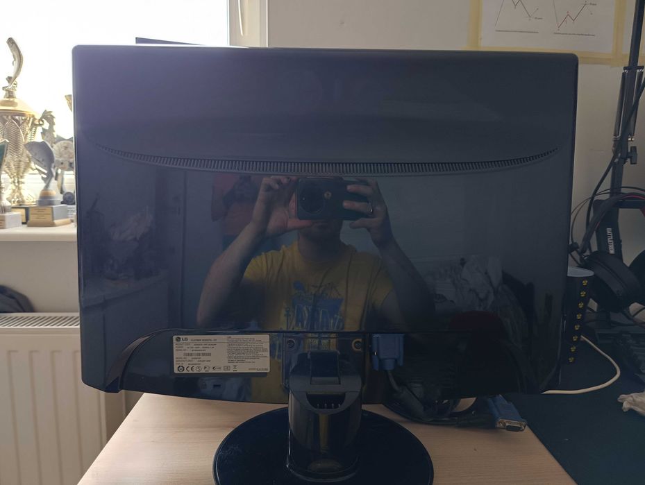 Monitor LG flatron w2252TQ