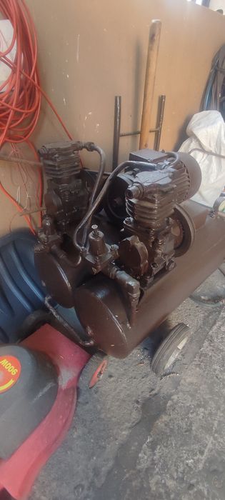 Sprzedam sprężarkę warsztatową