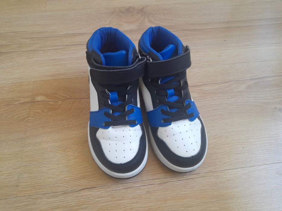 Buty sinsay dla chłopca 30