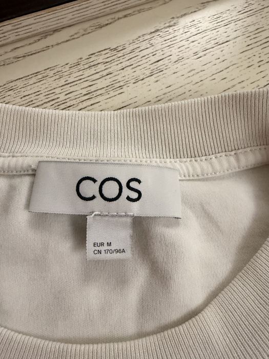 Футболка нова COS