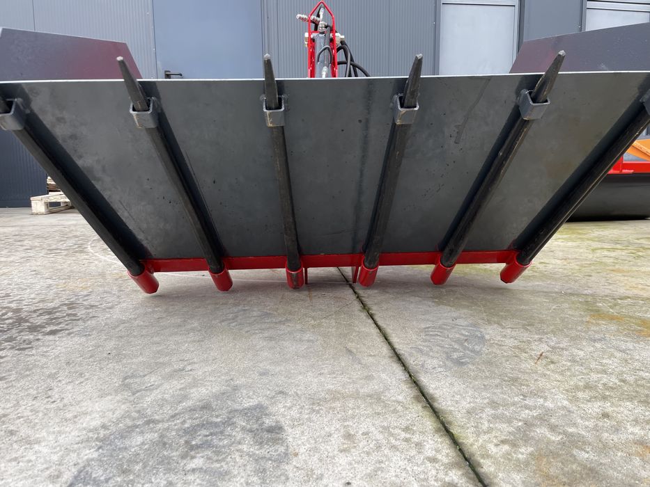 Carregador traseiro trator