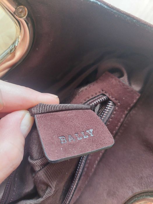 Продам сумку Bally
