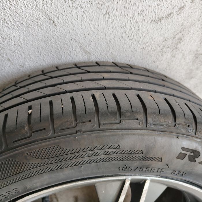 Vendo jantes 15 com pneus novos