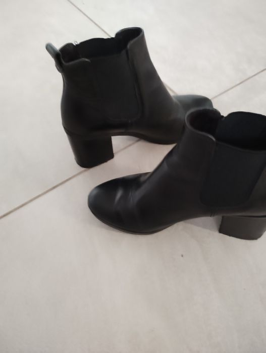 Sprzedam botki skórzane