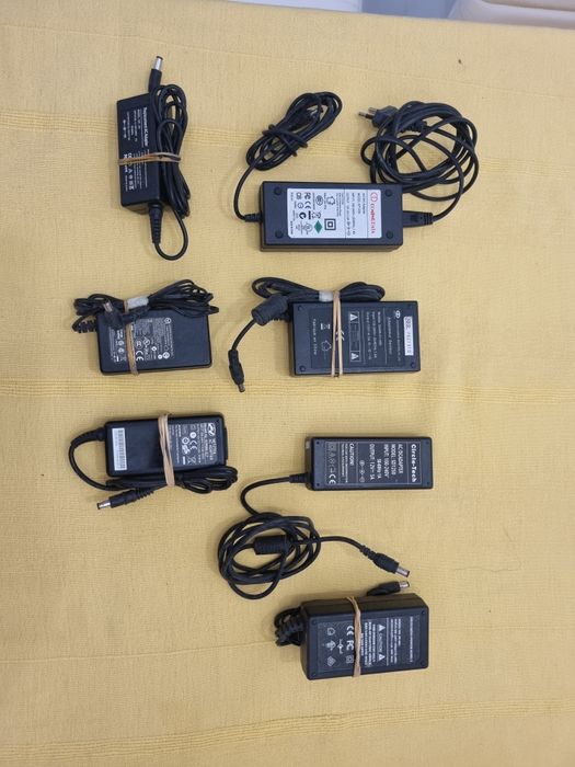 Carregadores 12Volts Vários ver fotos valor individual