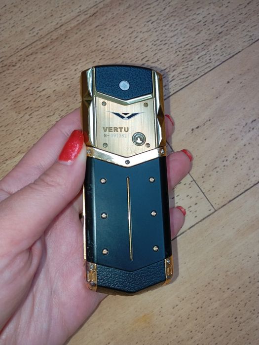 Мобільний телефон Vertu на запчастини